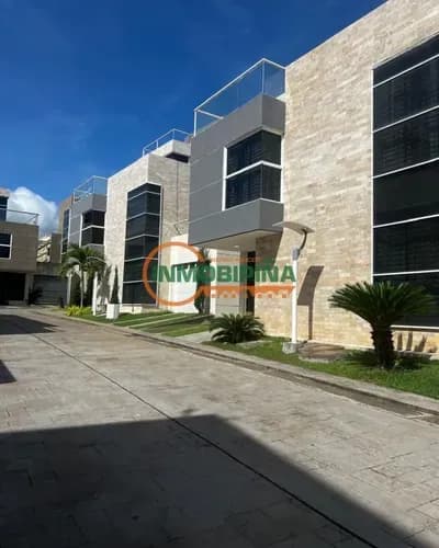 Inmobipiña Promociona Townhouse Obra Gris En Venta, En Parque Los Saltos, Puerto Ordaz - Gl