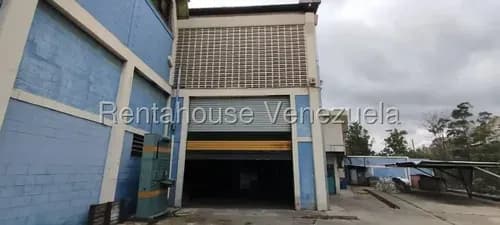 Yb Se Ofrece En Alquiler Amplio Galpon En Antimano #25-23498