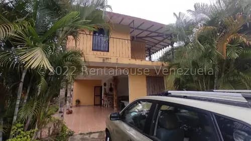Casa Ubicada En Las Morochas, Con Construccion Ideal Para Posada, El Inmueble Cuenta Con 7 Anexos, Salon De Fiesta Para Eventos, Arboles Frutales De Todo Tipo Y Un Clima Muy Fresco Cerca A La Montaña