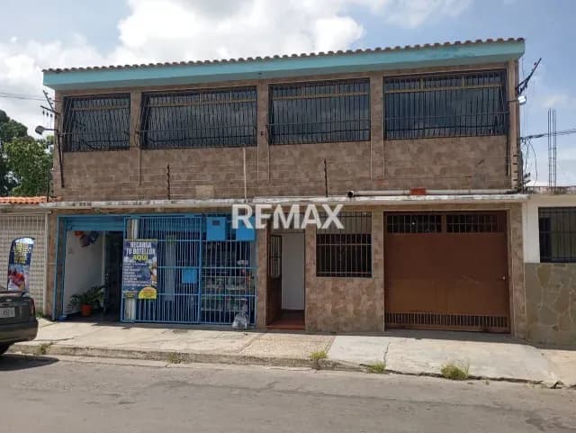 CASA EN VENTA DE DOS NIVELES, UBICADA EN LA VIVIENDA RURAL DE NAGUANAGUA, MUNICIPIO NAGUANAGUA, ESTADO CARABOBO.