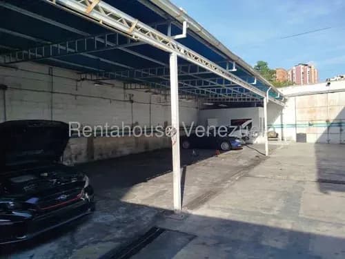 Daniela Linarez Vende Local Comercial Con Espacios Amplios En Mezzanina, Ideal Para Taller Mecánico, Restaurante, Gimnasio, Centro De Barquisimeto