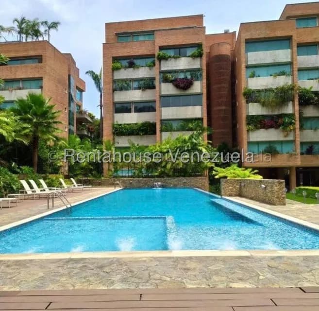 Apartamento (1 Nivel) en Alquiler en Campo Alegre, Distrito Metropolitano