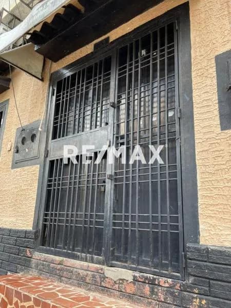 Un Local Comercial en Alquiler en la calle 5 de Táriba, Apto para emprendimiento de comidas rápidas y Restaurant