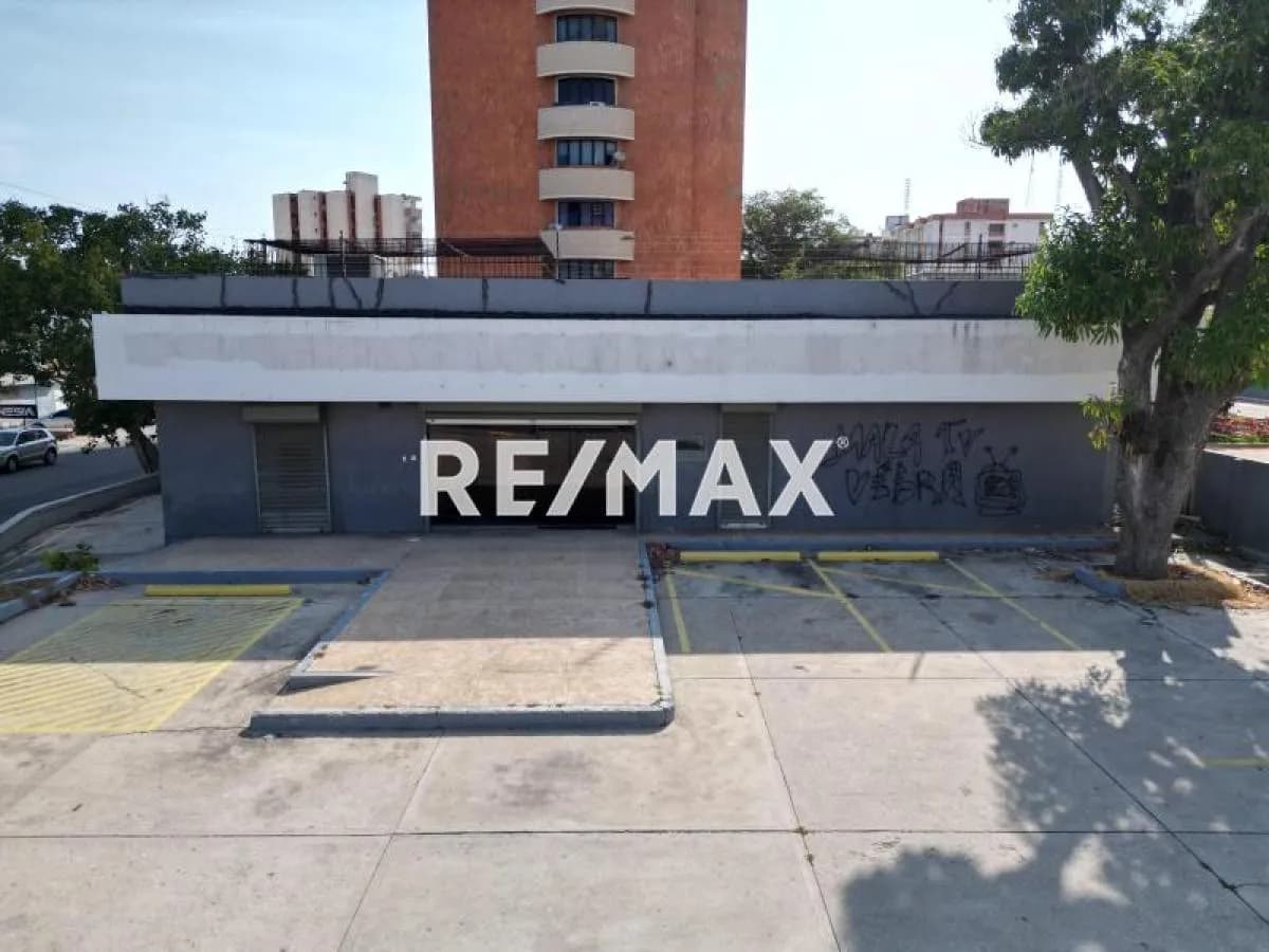 Excelente Local en Venta en Av Bella Vista