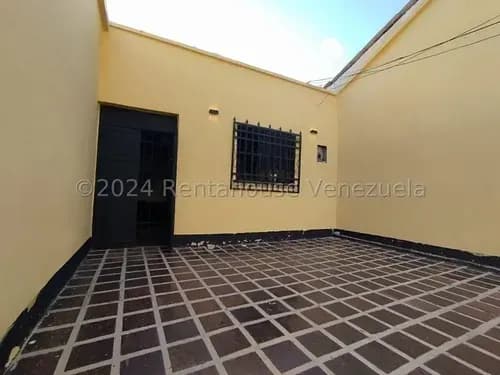Yonny Silva Rentahouse Vende Casa En San Blas Valencia Rcys 25-3580