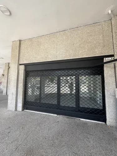 Local Comercial En Alquiler En El C.c. Patio Trigal, Trigal Norte, Valencia