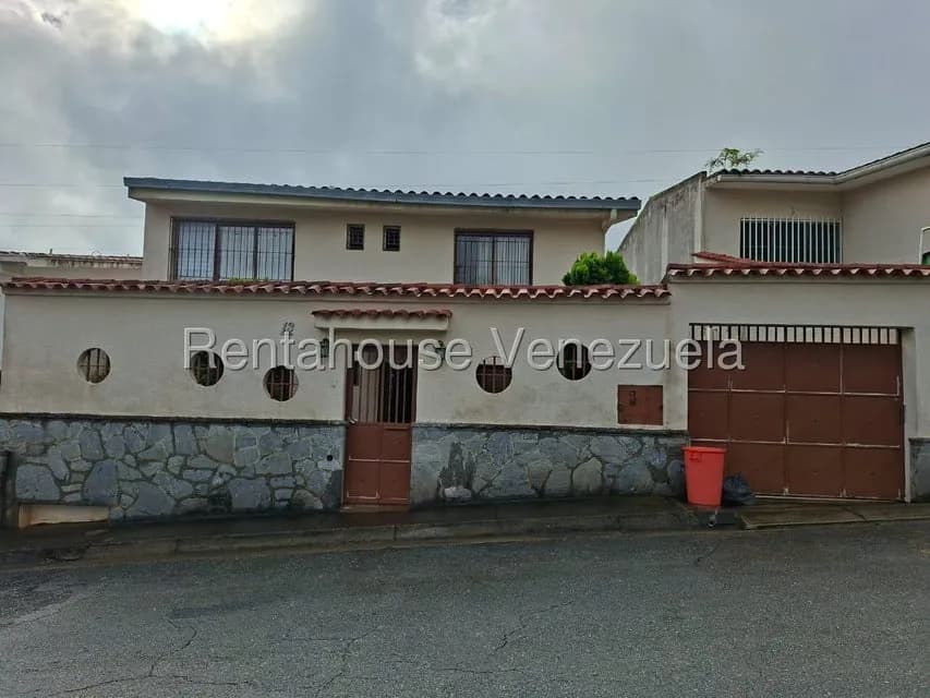 Casa (Duplex) en Venta en La Arboleda, Miranda