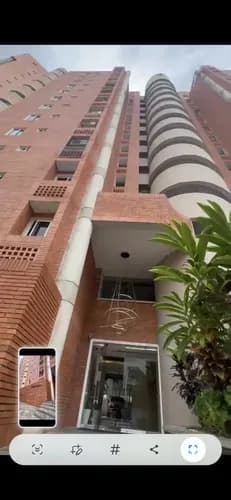 Apartamento En Edificio De Lujo Planta Y Pozo. Zona De Alta Revalorizacion Amplos Espacios Hermosa Cocina Area De Lavanderia Independiente, 1/2 Baño De Visita Balcón Con Vista De Ensueño. Agenda Tubci
