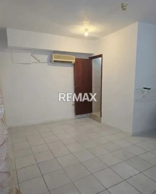 SE ALQUILA LOCAL COMERCIAL EN EL CENTRO