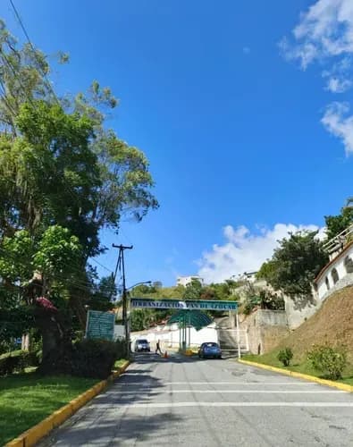 Urbanización Pan De Azúcar Hermosa Casa Con Vista Y Clima De Montaña En Obra Blanca, Excelentes Acabados Y Con Material De Calidad. Puede Ser La Casa De Tus Sueños. Urbanización Totalmente Privada.