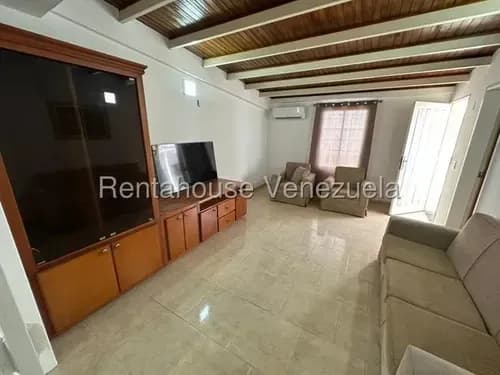Casa En Alquiler Urbanización Llano Alto Araure / #26-13340 Mc