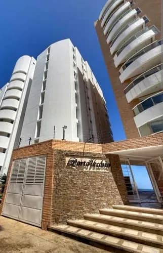 Portovecchio. En Venta Magnífico Apartamento, Con Acceso Directo Por Ascensor, Pisos En Marmol, Vista Al.mar, Edificio Con Acceso Directo A La Playa. Excelente Ubicación.