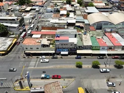 María Reyes Vende Edificio Comercial Ubicado En Zona Netamente Comercial, Con Mas De 1000 Mts2mls #25-2115