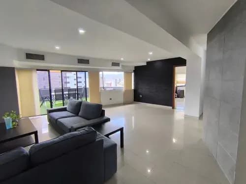 Apartamento Moderno Amoblado En Venta En Valles De Camoruco, Residencias Manhattan Suites - Atmlf