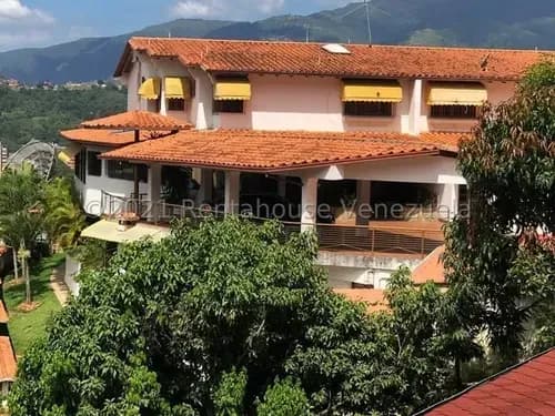 Casa En Venta En Colinas De Santa Monica, Caracas 22-2060 Yf