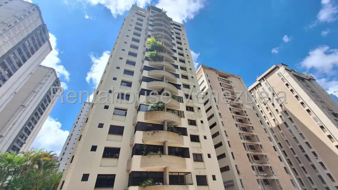 Apartamento (Duplex) en Venta en El Cigarral, Distrito Metropolitano