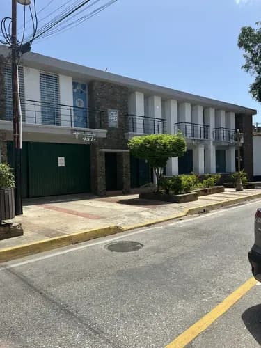 Local Comercial Con Excelente Ubicación