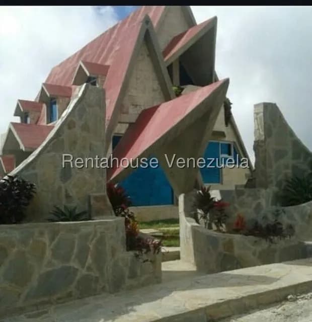 Casa (Hacienda) en Venta en Club de Campo, Miranda