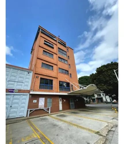 Vendo Edificio Comercial 1.378m2 Santa Monica