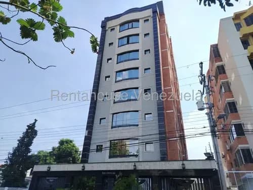 Excelente Apartamento En Venta En La Urb, El Bosque Maracay #26-11439 Rm