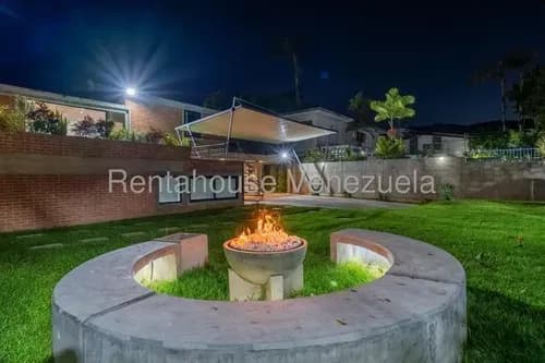Casa Remodelada Lista Para Habitar En Prados Del Este, 1520m², 3h, 6b, 6p, Terraza, Piscina, Calle Publica, Vigilancia 24h, Mls #26-488 Bm