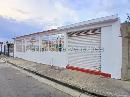 Casa Con Local Comercial En Urb La Haciendita Cagua 26-17590 Gjg