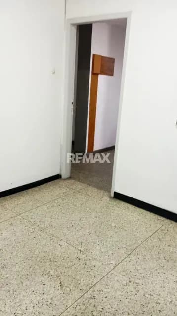 Alquiler de Oficina en lal Av. Venezuela de Barquisimeto.
