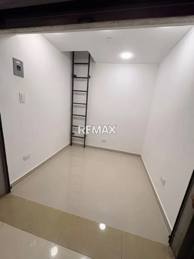 ALQUILA LOCAL COMERCIAL EN C.C GRAN BAZAR