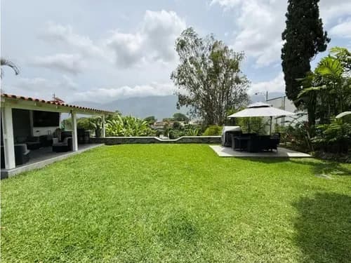 Se Vende Casa 430m2 5h/4b/4p Caurimare