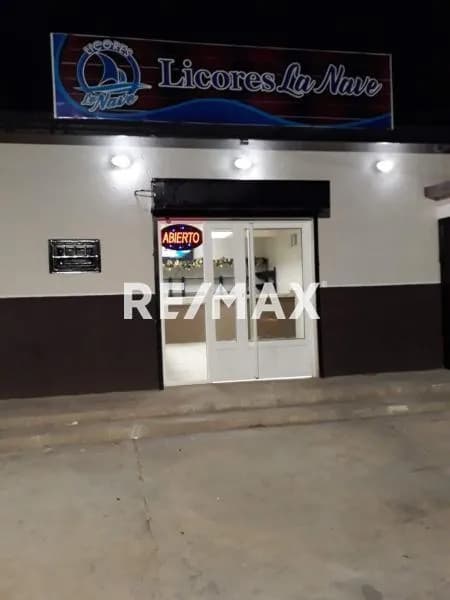 Se vende local comercial en la avenida 5 Los Puertos de Altagracia