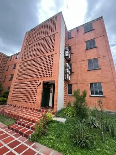 Henry Ofrece Apartamento En Alquiler En Res. El Tulipán, San Diego (solo Clientes0 Lga-027