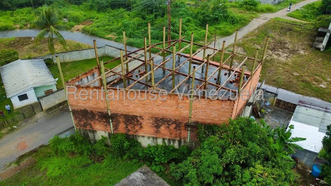 Terreno (Comercial) en Venta en La Ensenada, Lara