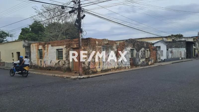 VENDO TERRENO EN ESQUINA CAMPO LINDO