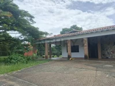Venta de hermosa Casa en Safari, Sector Casa Miel