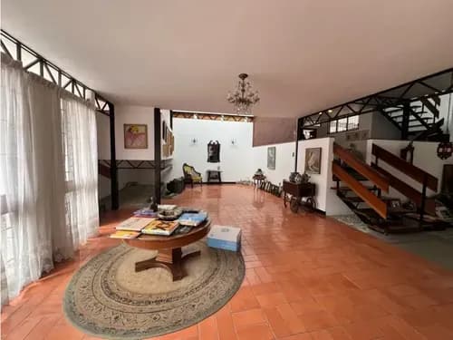 Venta De Casa En Prados Del Este - Diseño De Fruto Vivas.