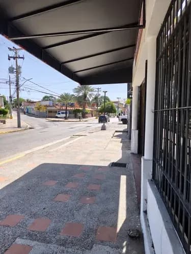 Casa En Los Robles, A 2 Cuadras De Av Jovito Villalba