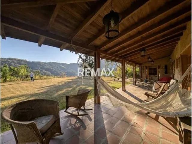 En Venta Casa en Oripoto, El Hatillo, 1.400 m²