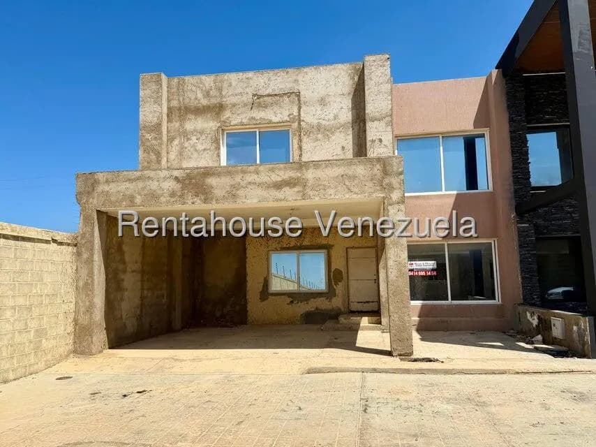 Townhouse (Duplex) en Venta en Puerta Maraven, Falcon