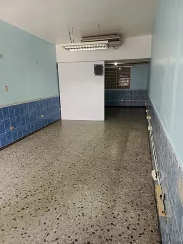 Alquiler De Local Comercial Para Depósito A Una Cuadra De La Av Bolivar Norte Vv20