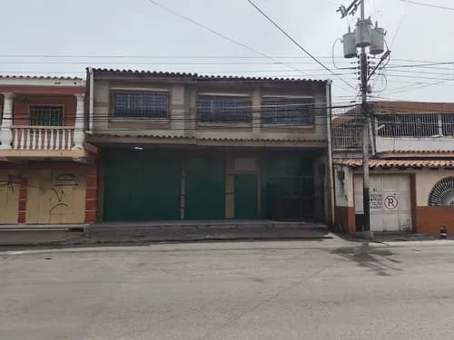 Se Ofrece En Alquiler Excelente Y Productivo Local Comercial Ubicado En Plena Via Principal De Rio Chico Estado Miranda