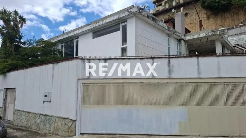 Se Alquila Oficina en La Urbanizacion Las Palmas