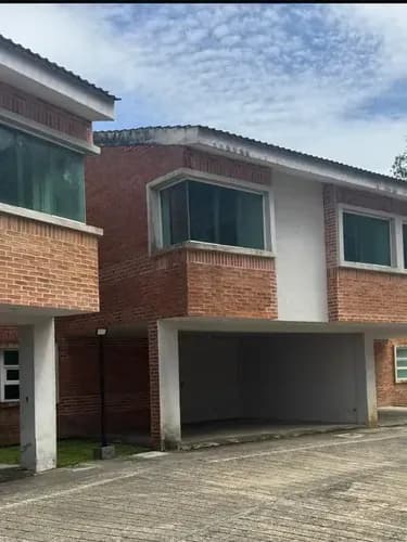 Best House Vende Amplio Townhouse En Obra Gris En La Urbanización La Estancia San Antonio De Los Altos Negociable