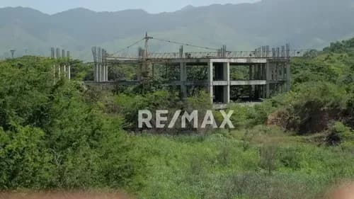 265026 Venta Terreno Urbanización El Samán Naguanagua Fp