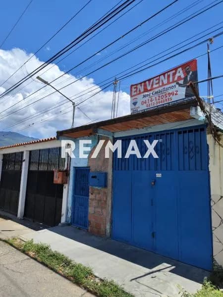 En Venta Local en la Calle 9 de Diciembre, de Guatire