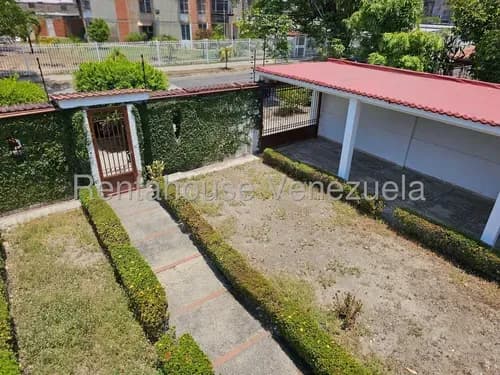 Casa En Venta San Jacinto Maracay De 387mts Mm 25-10948