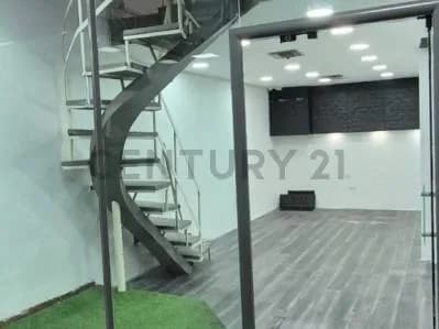 Excelente local comercial con ubicacion estrategica