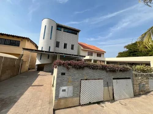 Remax Lider Vende Casas Bote A Con Piscina Precio De Oportunidad-alexis