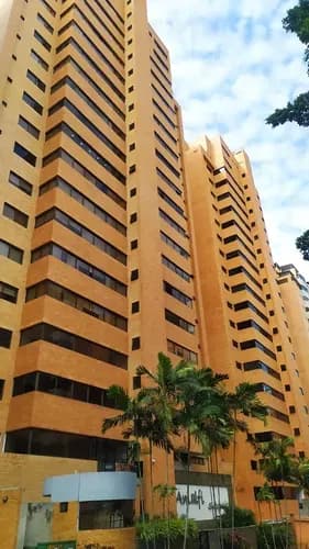 Apartamento En Venta En Res Amalfi Suites Urb La Trigaleña Alta Lm Luisa Mezones Vende