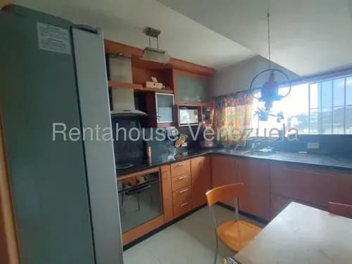 Amplio Pent House En Venta Los Chaguaramos 25-17226 - Hgk