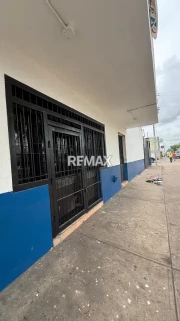 Se Alquila Local Comercial Av. Juncal